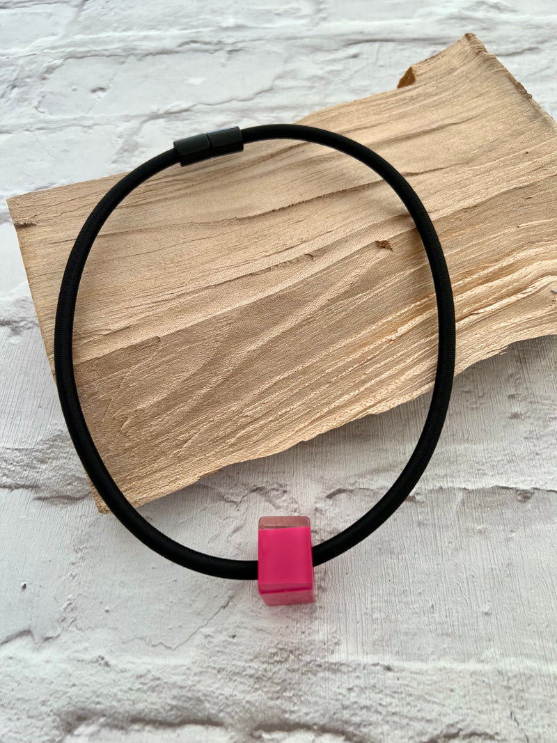 Calitaa Luxury Collection Cube Bead Pink