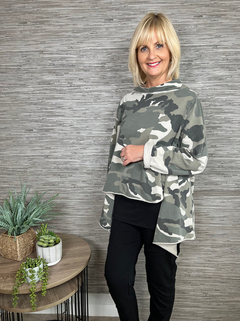 Jan Boat Neck High Low Top Camouflage