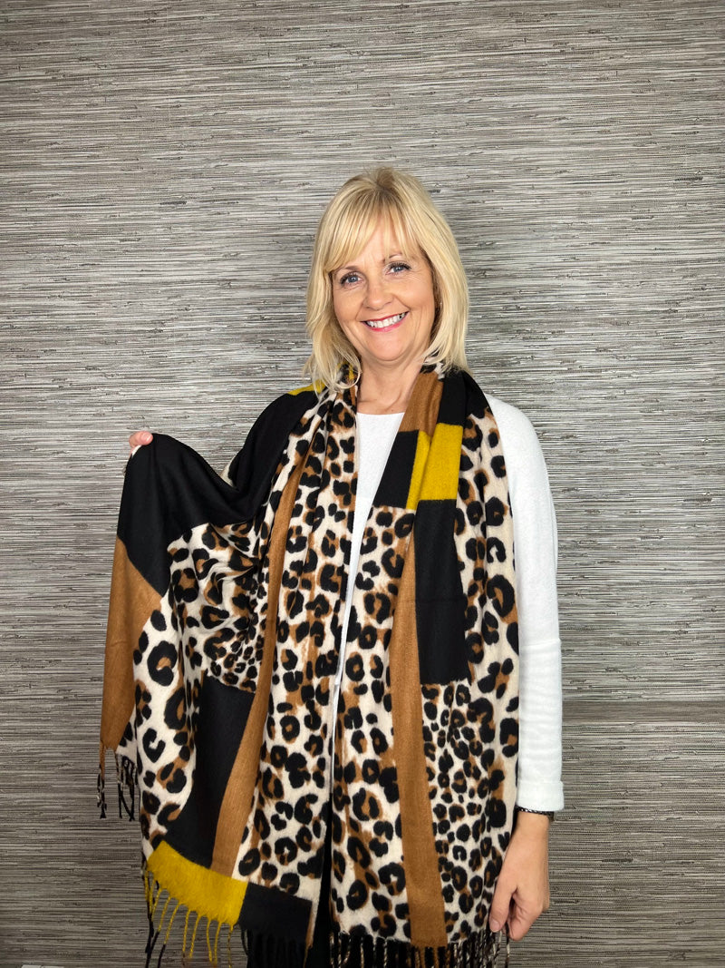 Kerry Animal Scarf Camel