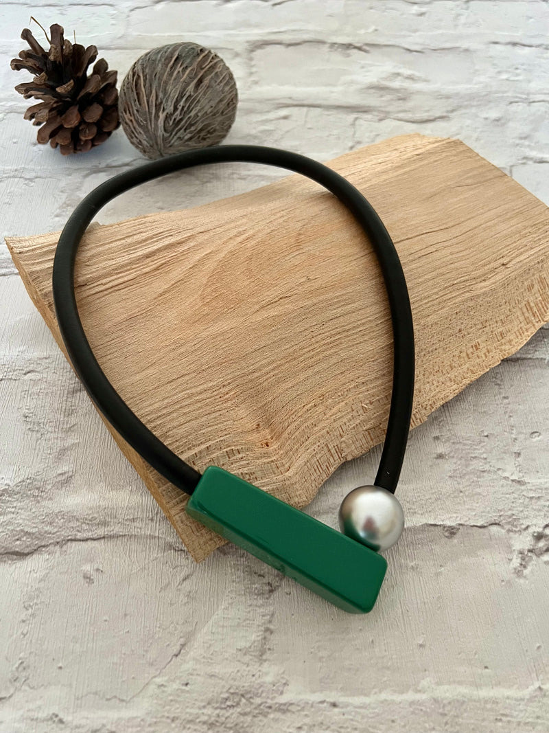Rubber Statement Necklace Green