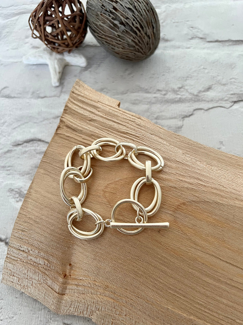 Calista Oval Link Bracelet Gold