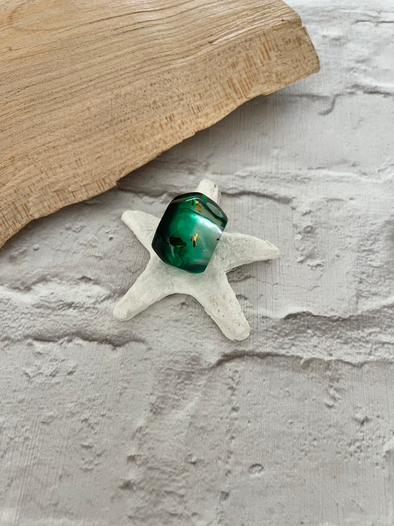 Calitaa Luxury Collection Hexagon Bead Green Shimmer