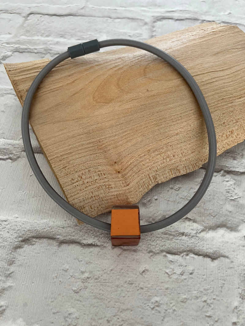 Calitaa Luxury Collection Cube Bead Copper Leaf