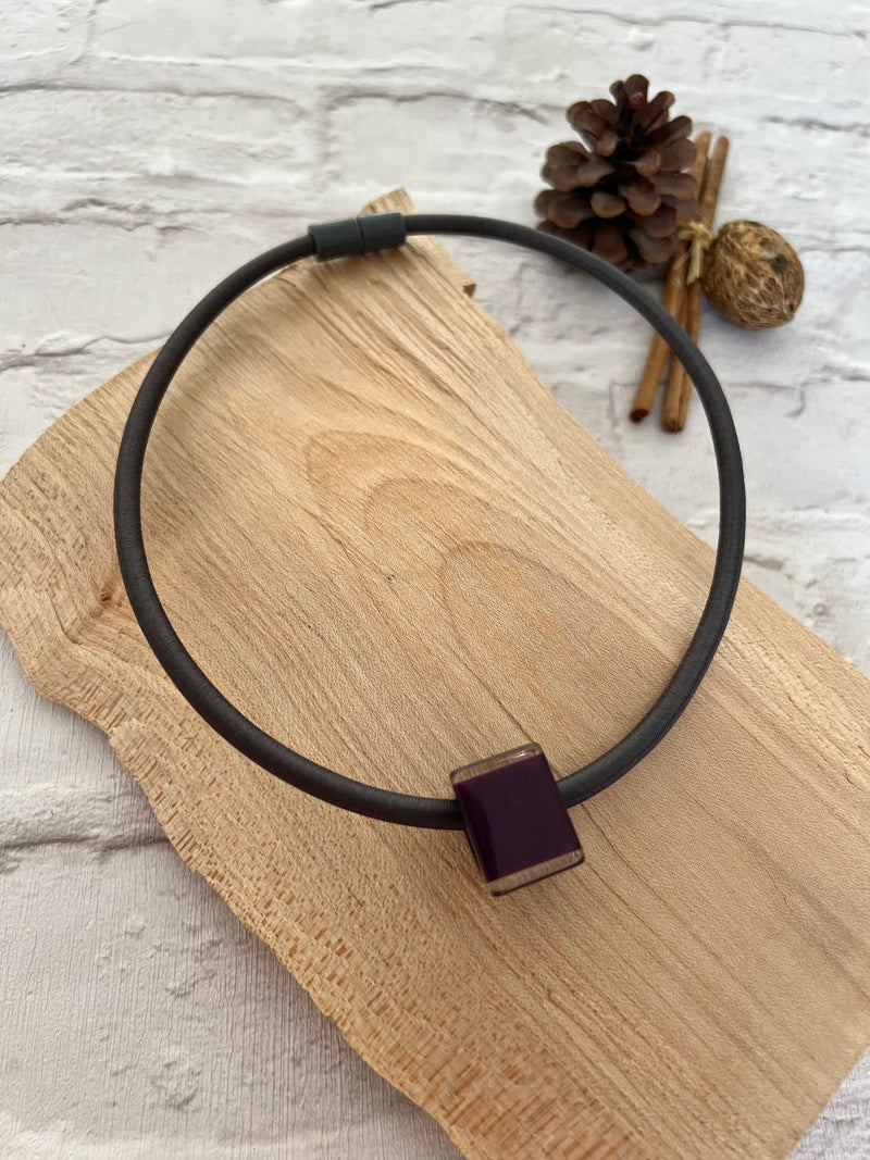 Calitaa Luxury Collection Cube Bead Aubergine
