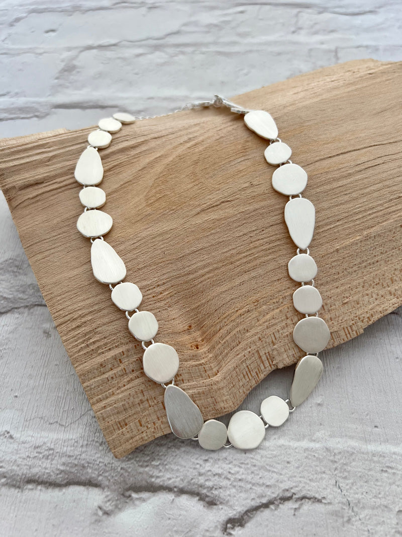 Pebble Links Necklace Silver