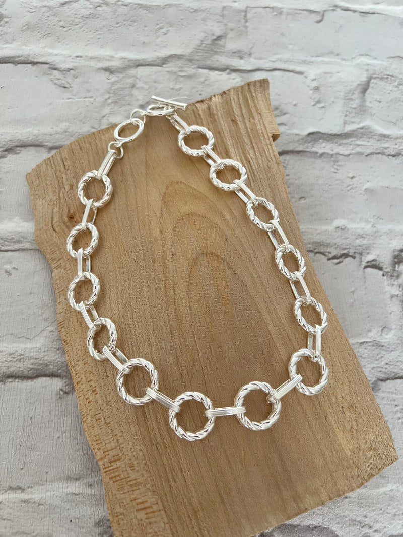 Sally Circles Necklace Silver