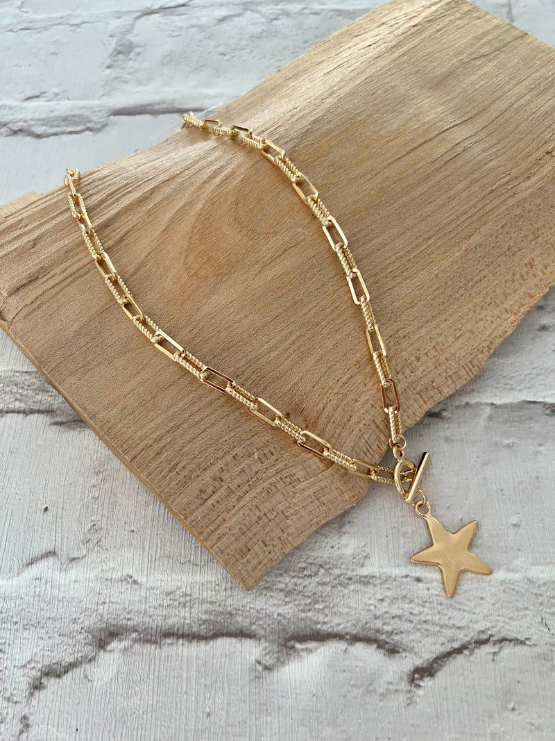 Star Links Necklace Gold