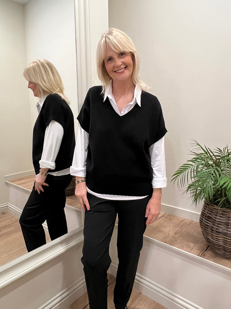 Belinda V-Neck Slipover Black