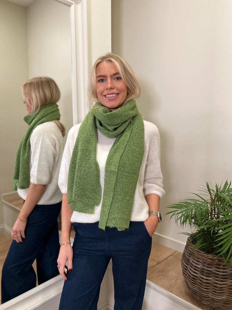 Plain Boucle Scarf Avocado