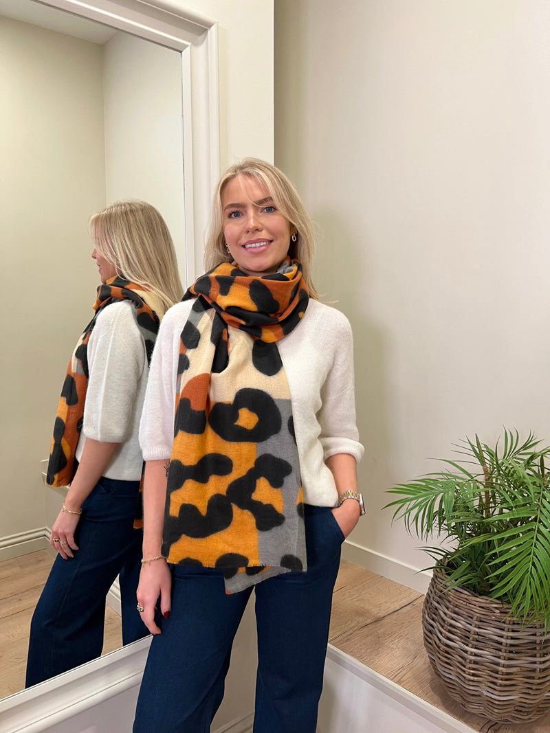 Dori Animal Scarf Orange/Grey