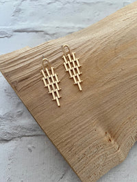 Inis Links Drop Earrings-Gold
