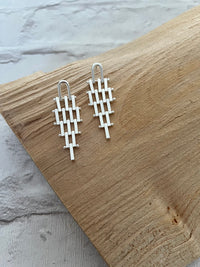 Inis Links Drop Earrings-Silver