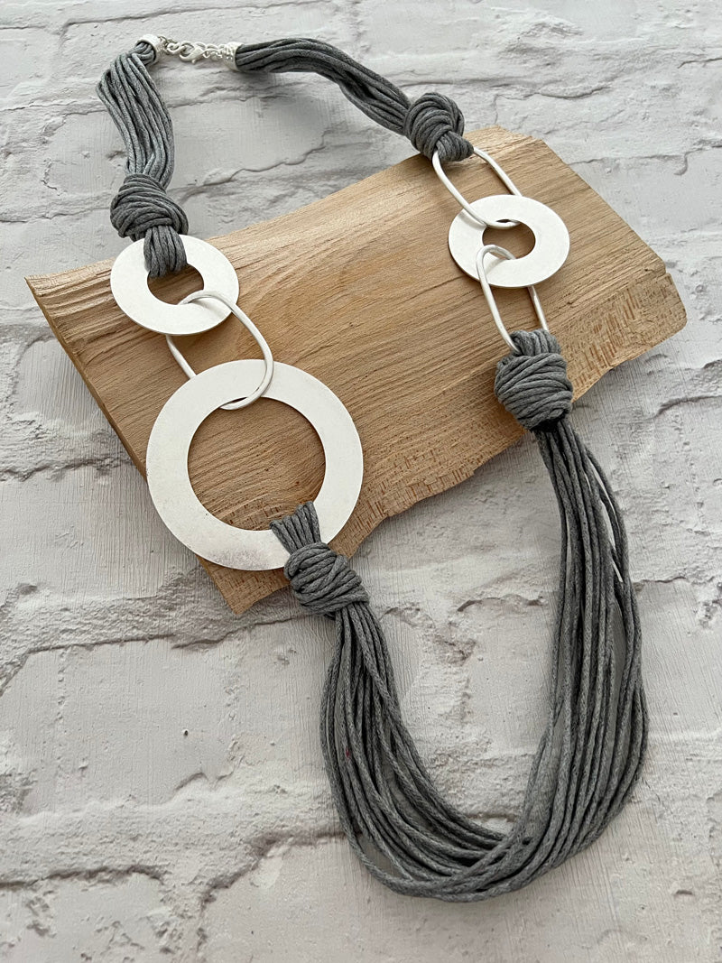 Amara Statement Necklace Grey/Silver