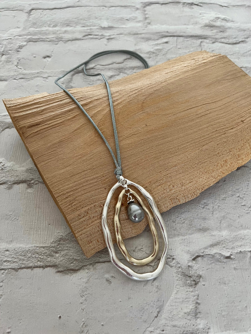 Aster Long Pendant Necklace Grey/Silver/Gold