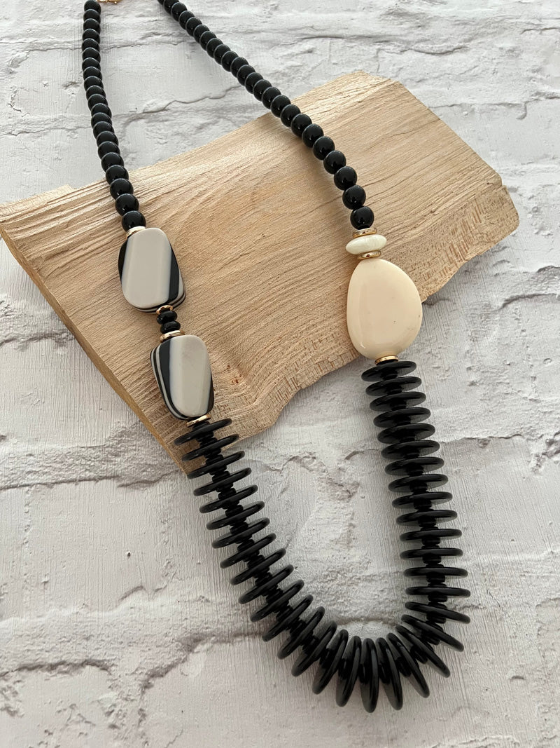 Lola Long Chunky Necklace-Black