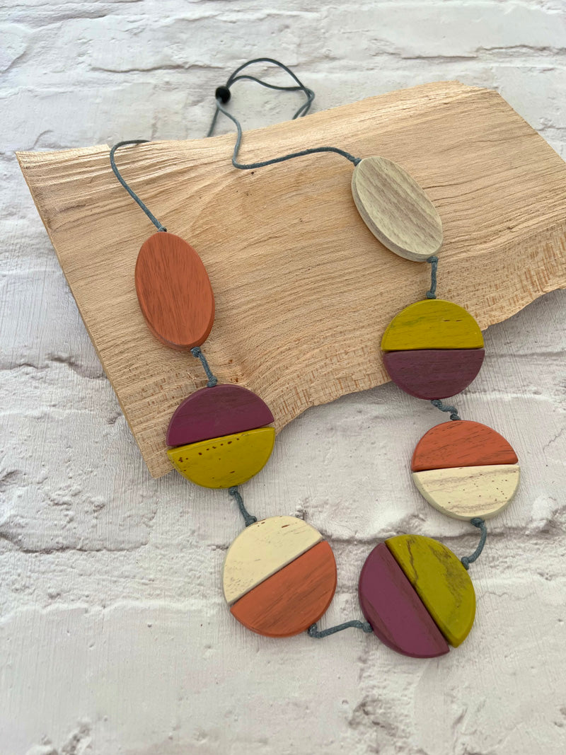 Coco Circle Wooden Necklace Wine/Mustard