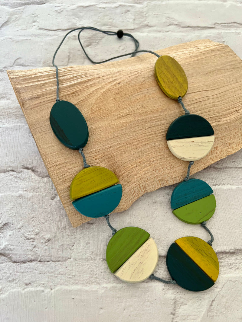 Coco Circle Wooden Necklace Green/Teal