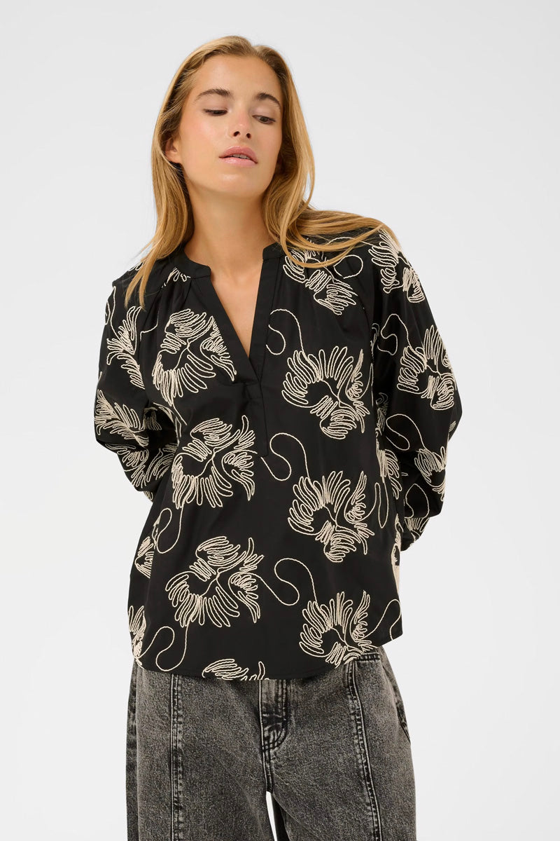 KAFFE KAvinie Blouse-Black/Chalk Embroidery