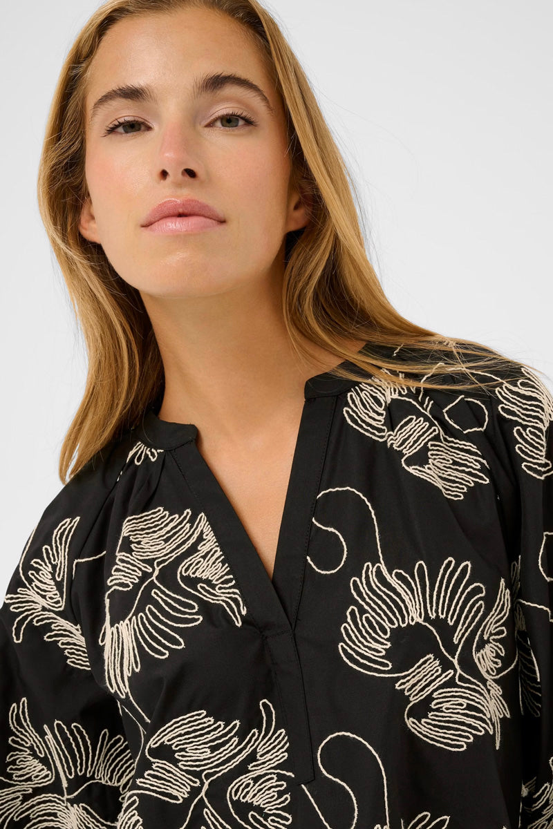 KAFFE KAvinie Blouse-Black/Chalk Embroidery