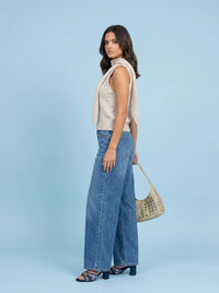 Boucle Sleeveless Sweater With Scarf Cream
