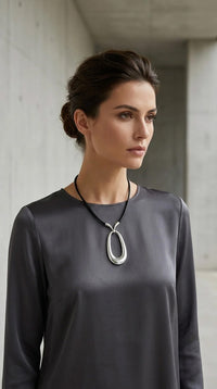 Jenna Oval Pendant Necklace Silver/Black