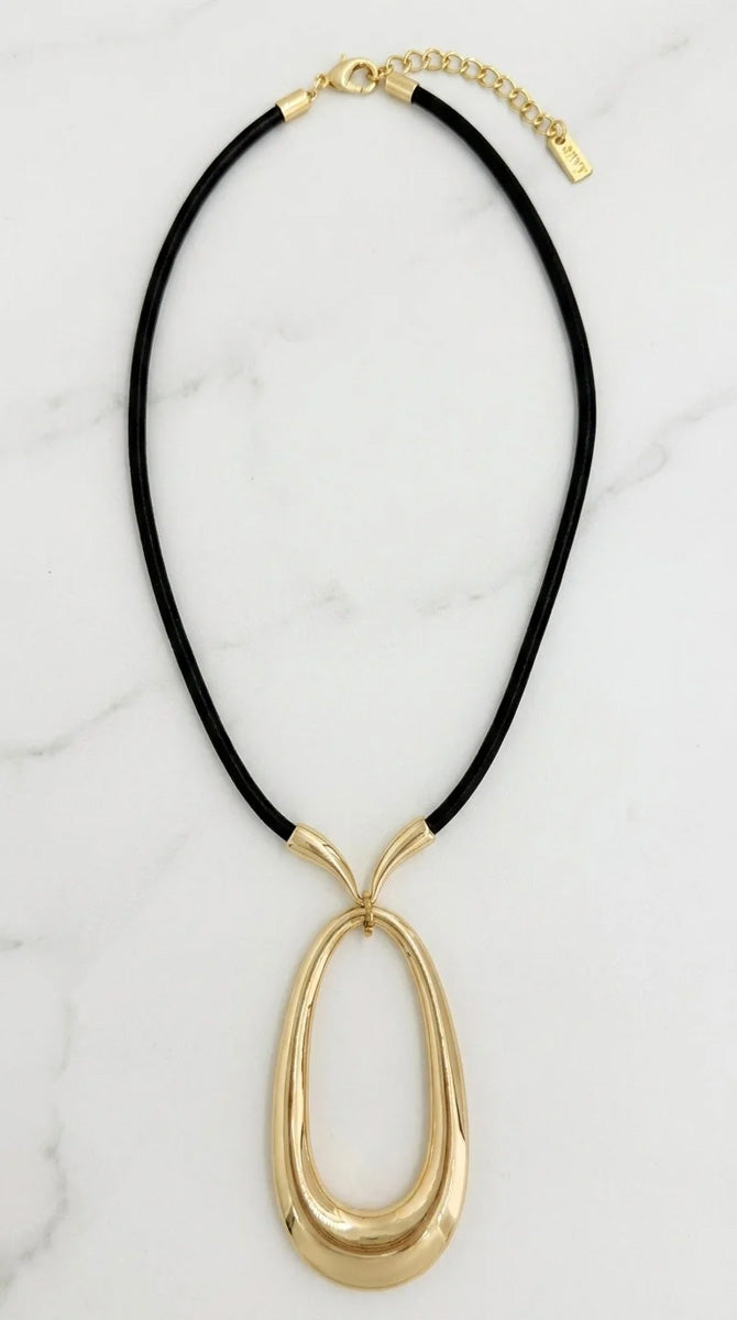 Jenna Oval Pendant Necklace Gold/Black