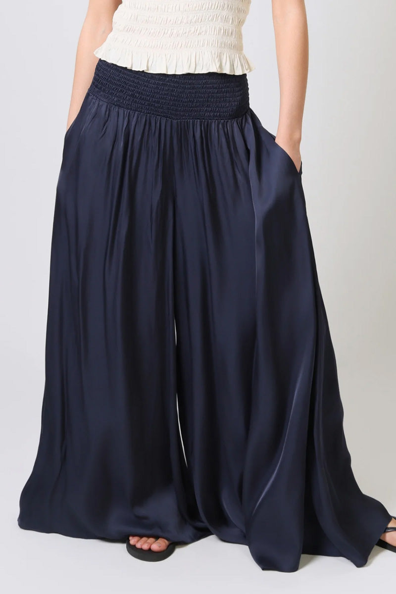 TRAFFIC PEOPLE Aurora Wide Leg Trousers Sateen Navy